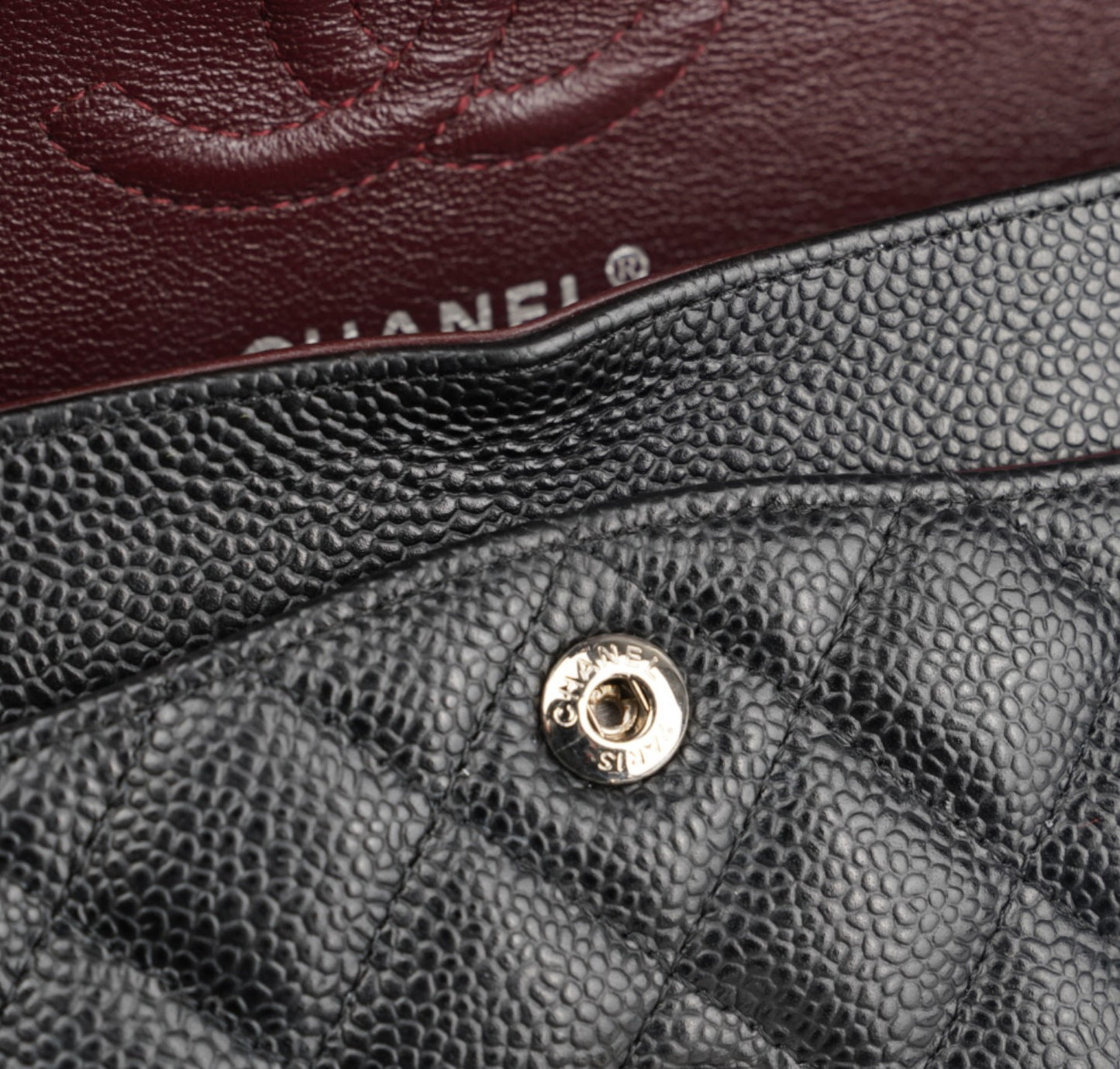 Timeless Classic Caviar Silver Black