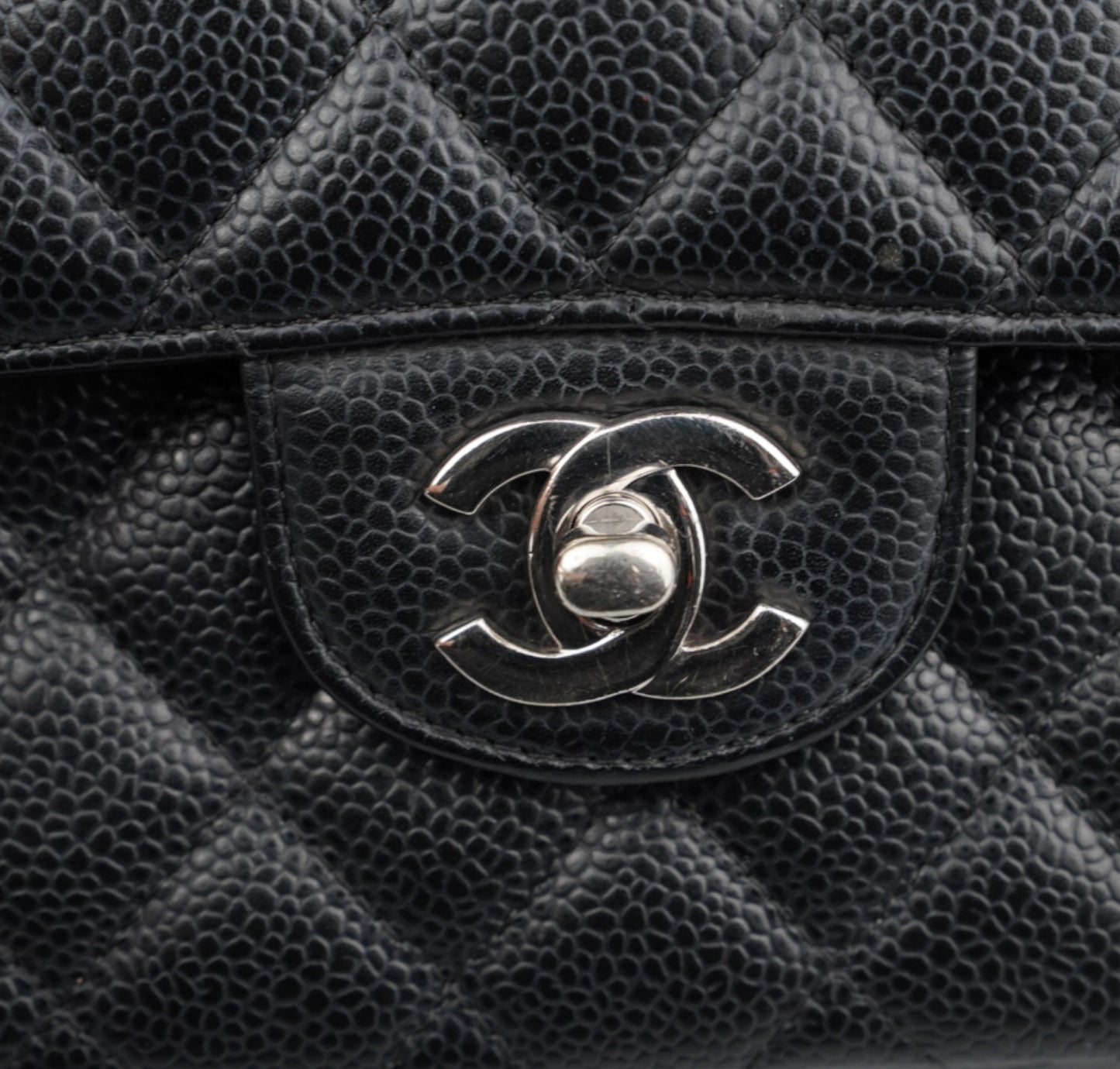 Timeless Classic Caviar Silver Black