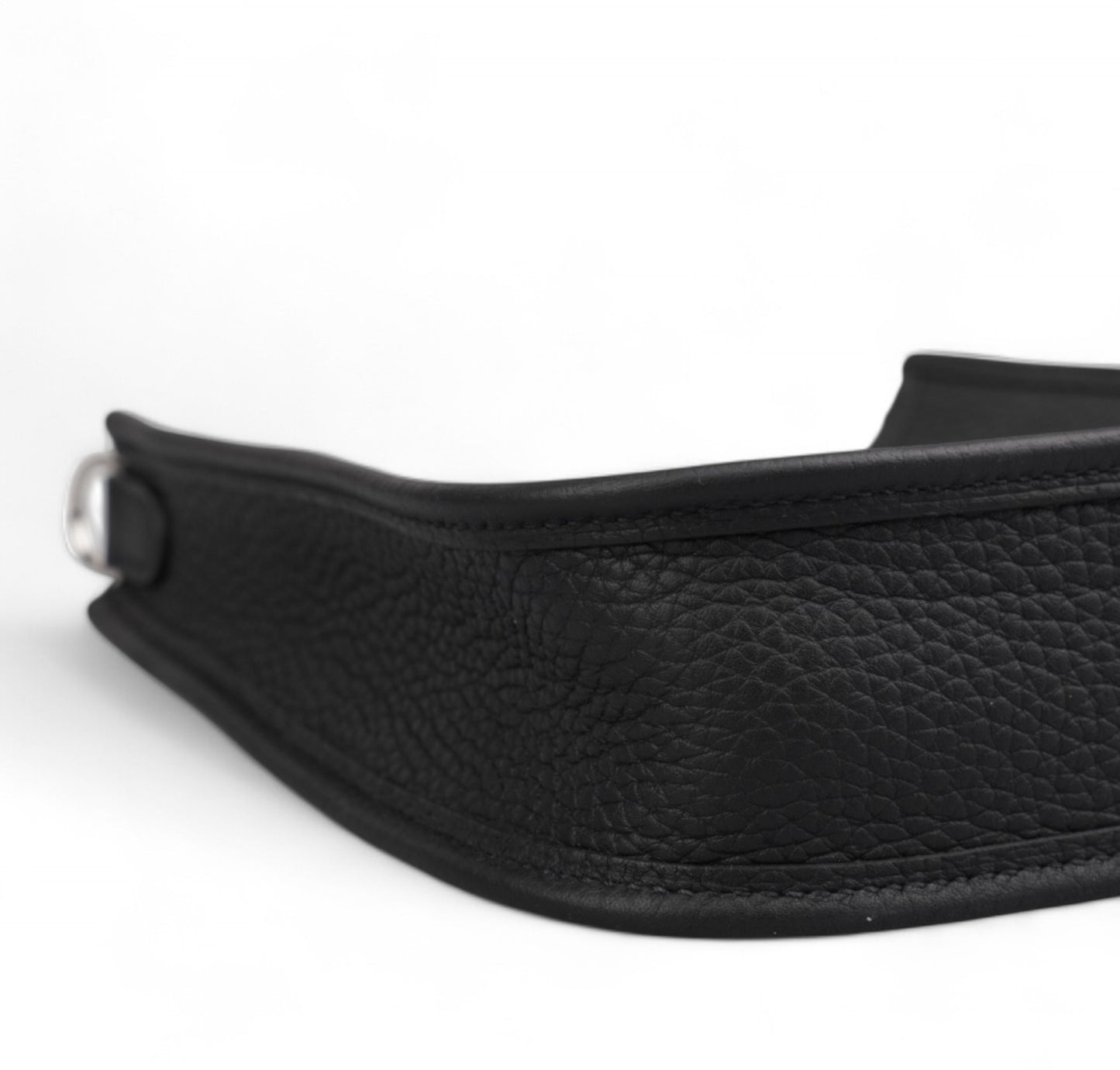 Evelyn 16 Black