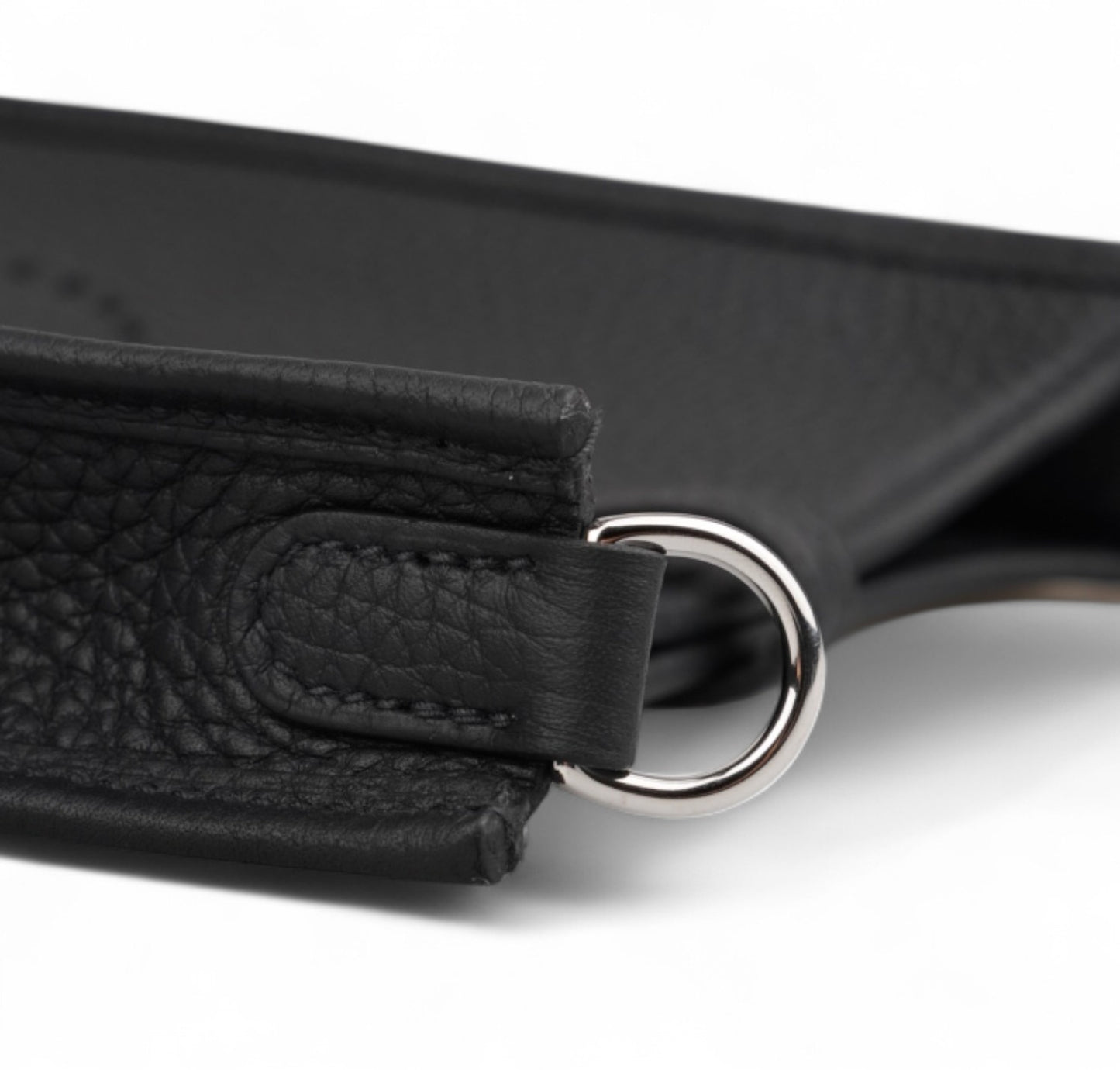 Evelyn 16 Black
