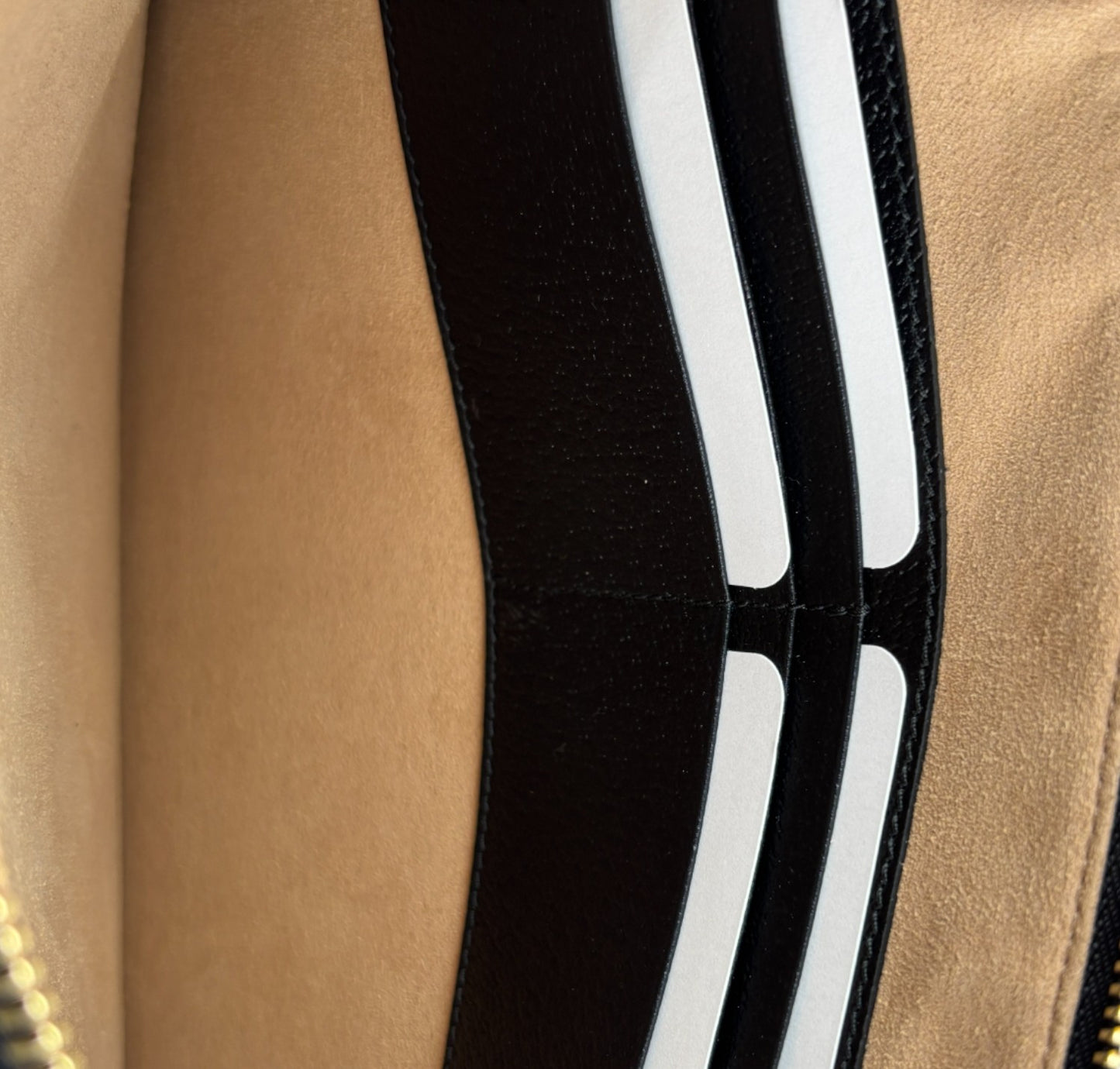 Pouch GG Cut Out