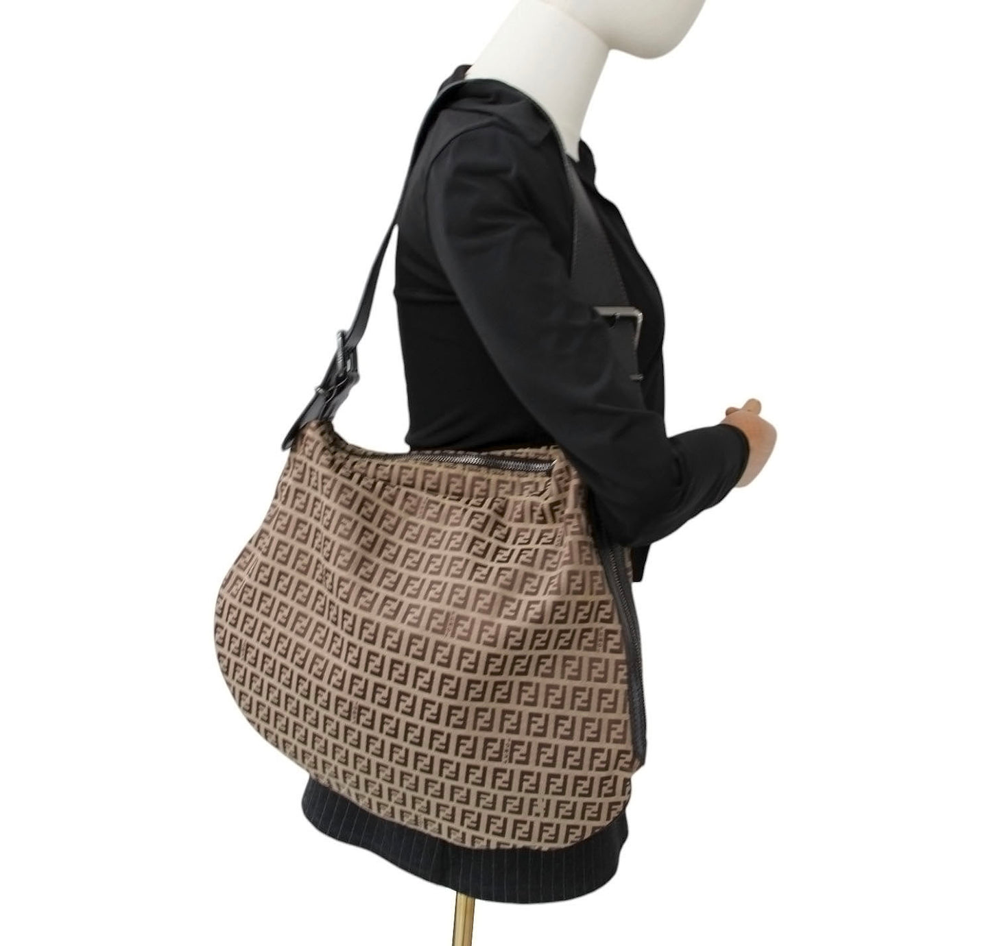 Oyster Zucchino Monogram