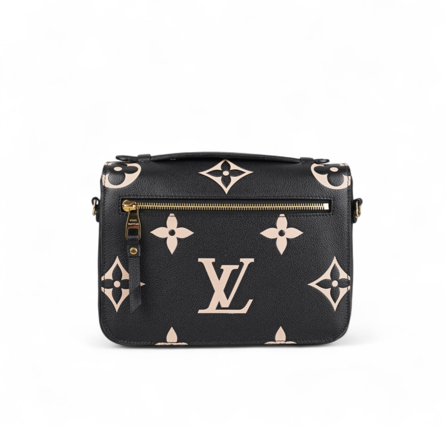 Metis clutch bag