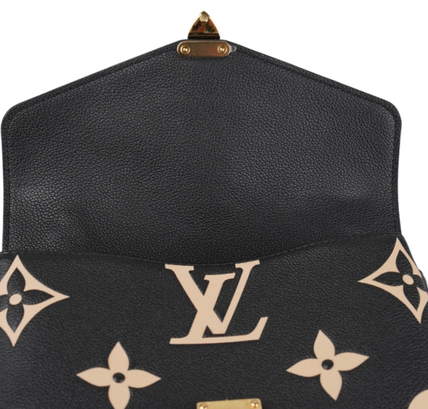 Metis clutch bag