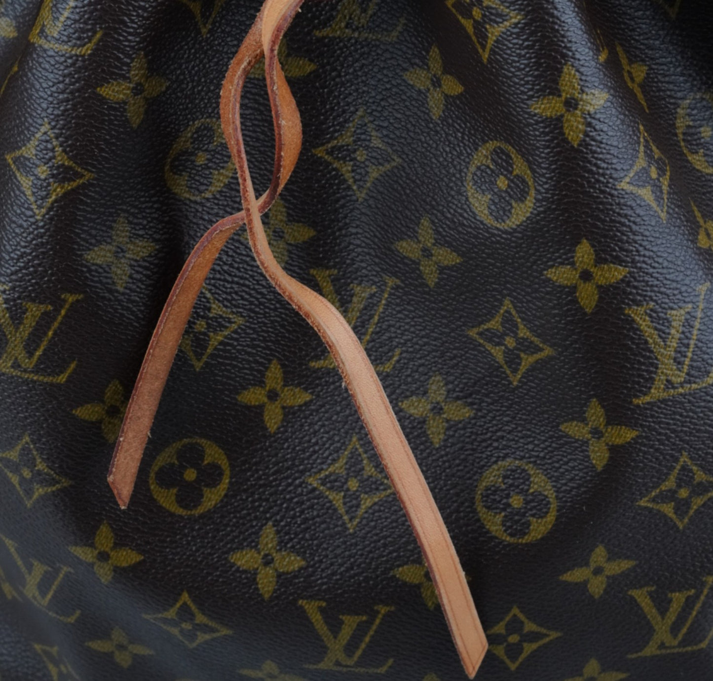 Noah Monogram