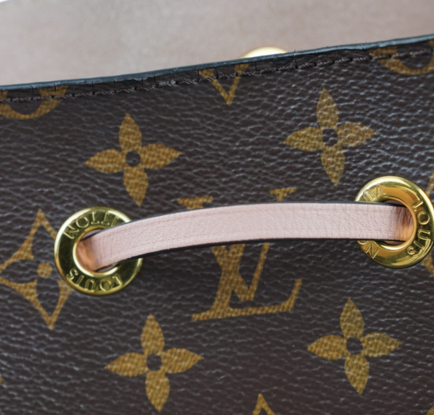 NéoNoé Monogram