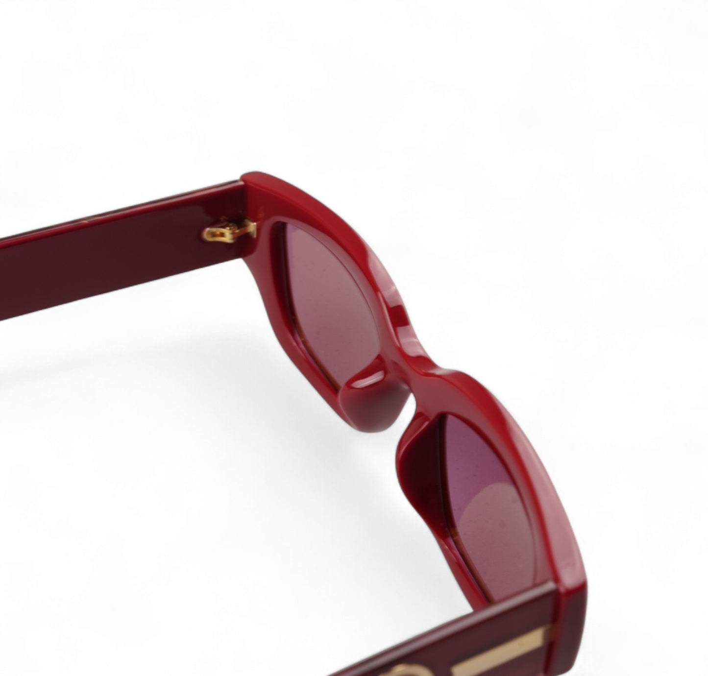 Interlocking Shiny Burgundy