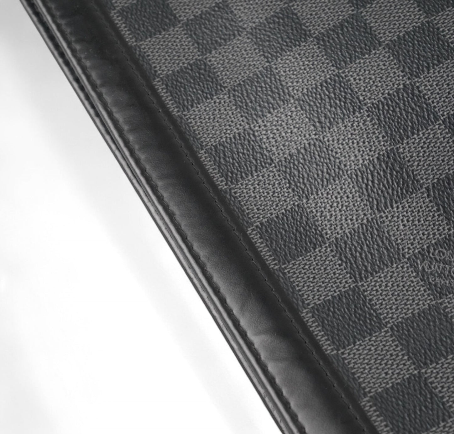 Toilet 26 Damier Graphite