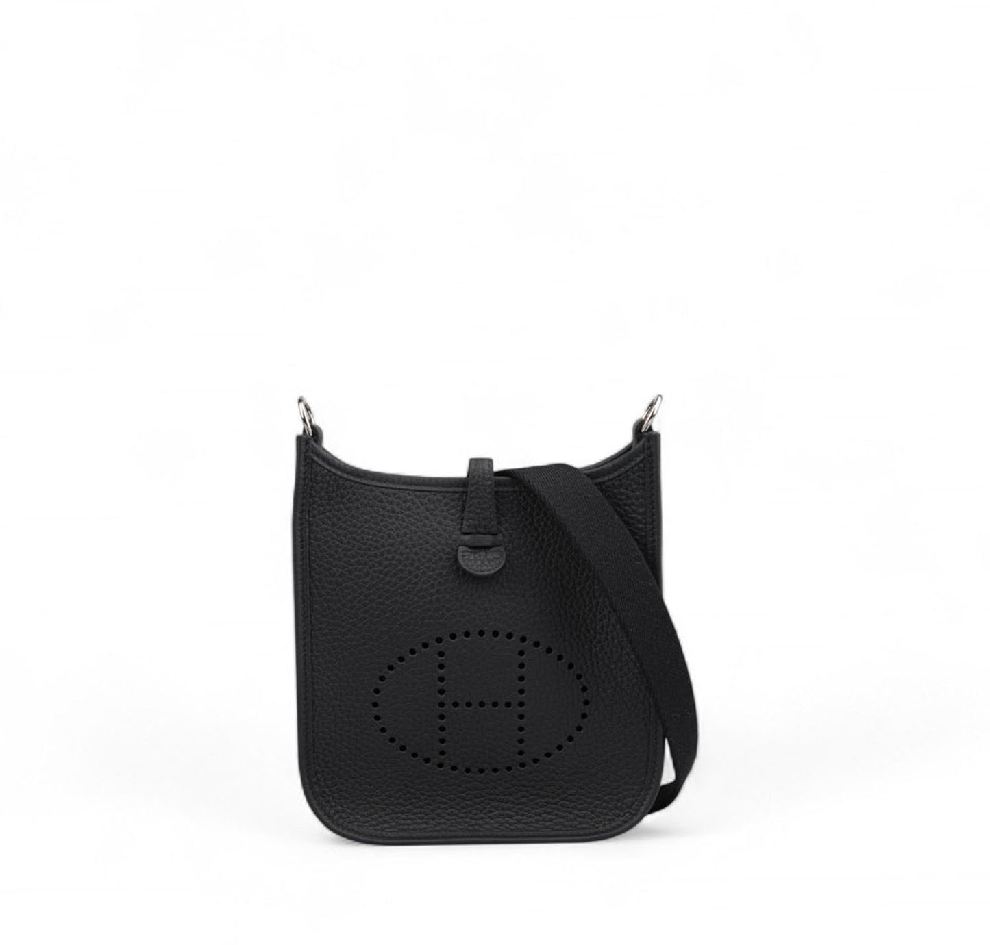 Evelyn 16 Black
