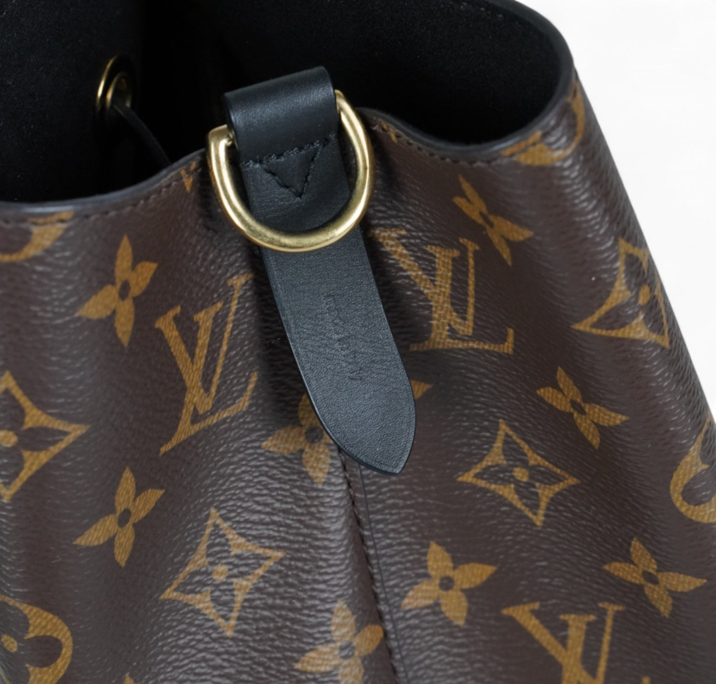 NeoNoé Monogram
