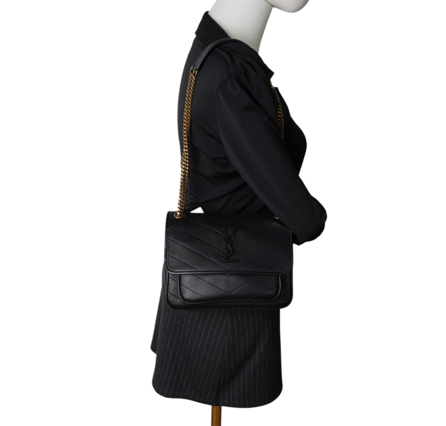 Niki Black Medium