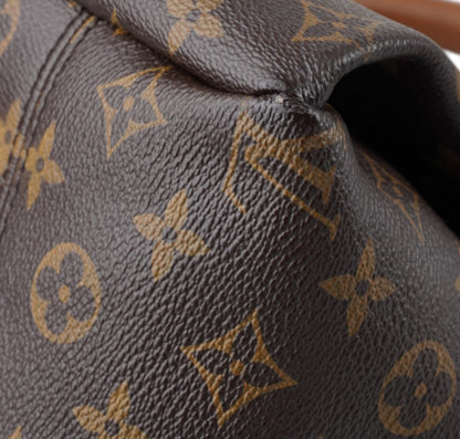 Artsy MM Monogram