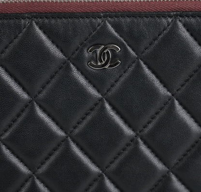 Classic Caviar Clutch