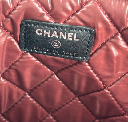 Classic Caviar Clutch