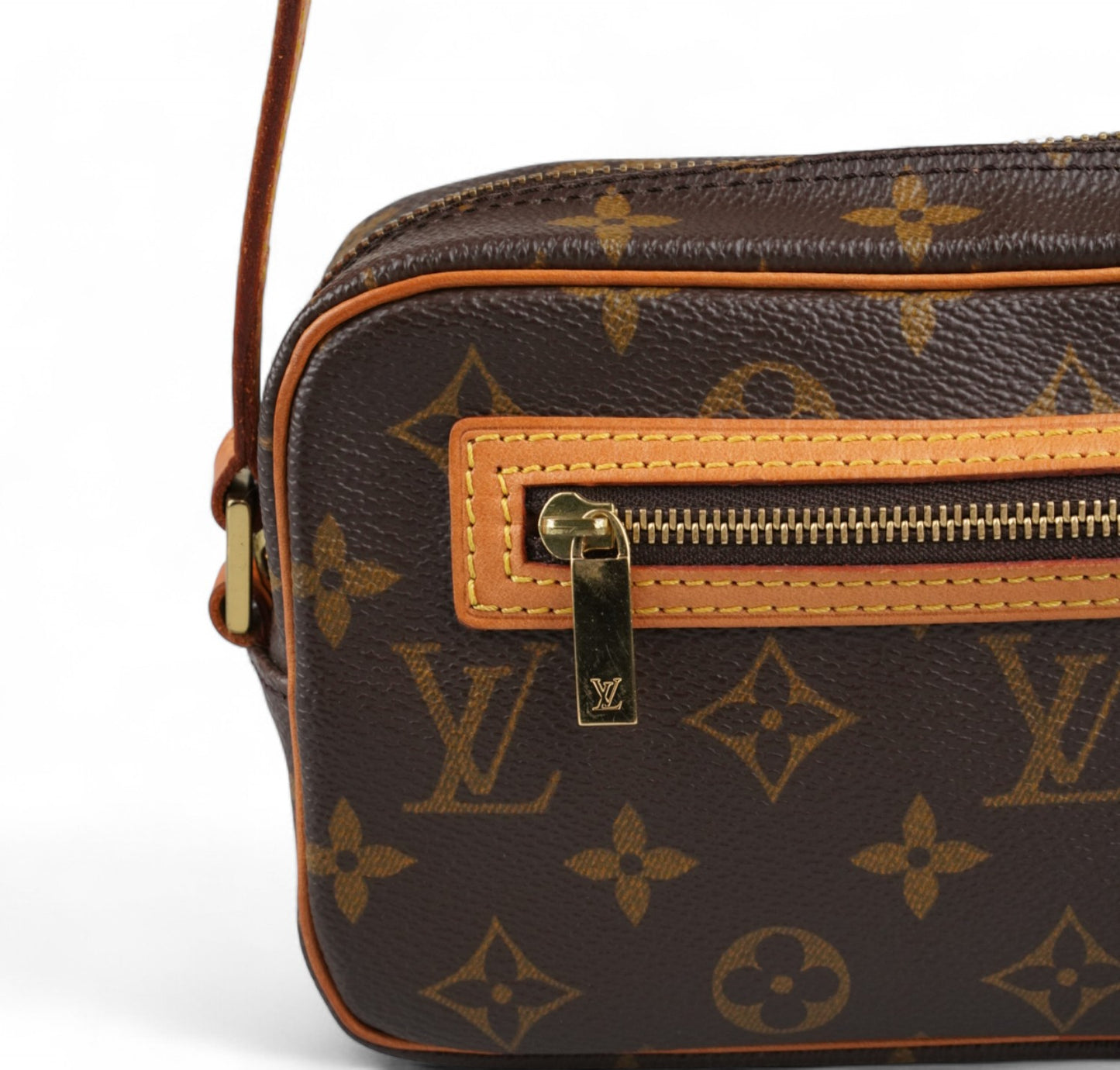 Pochette Cite Monogram