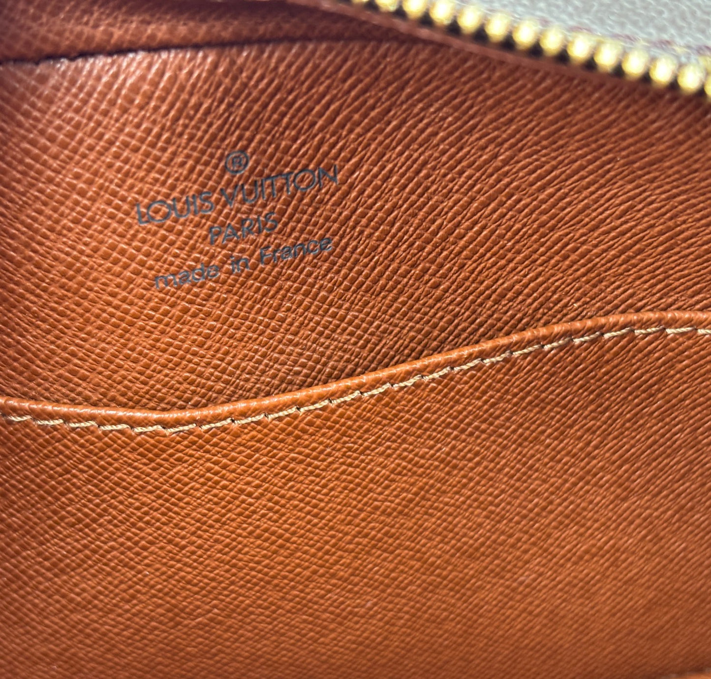 Pochette Cite Monogram