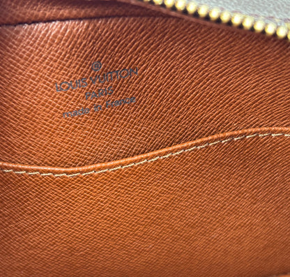 Pochette Cite Monogram