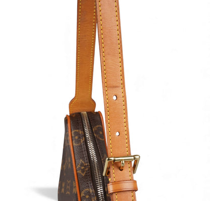 Croissant PM Monogram