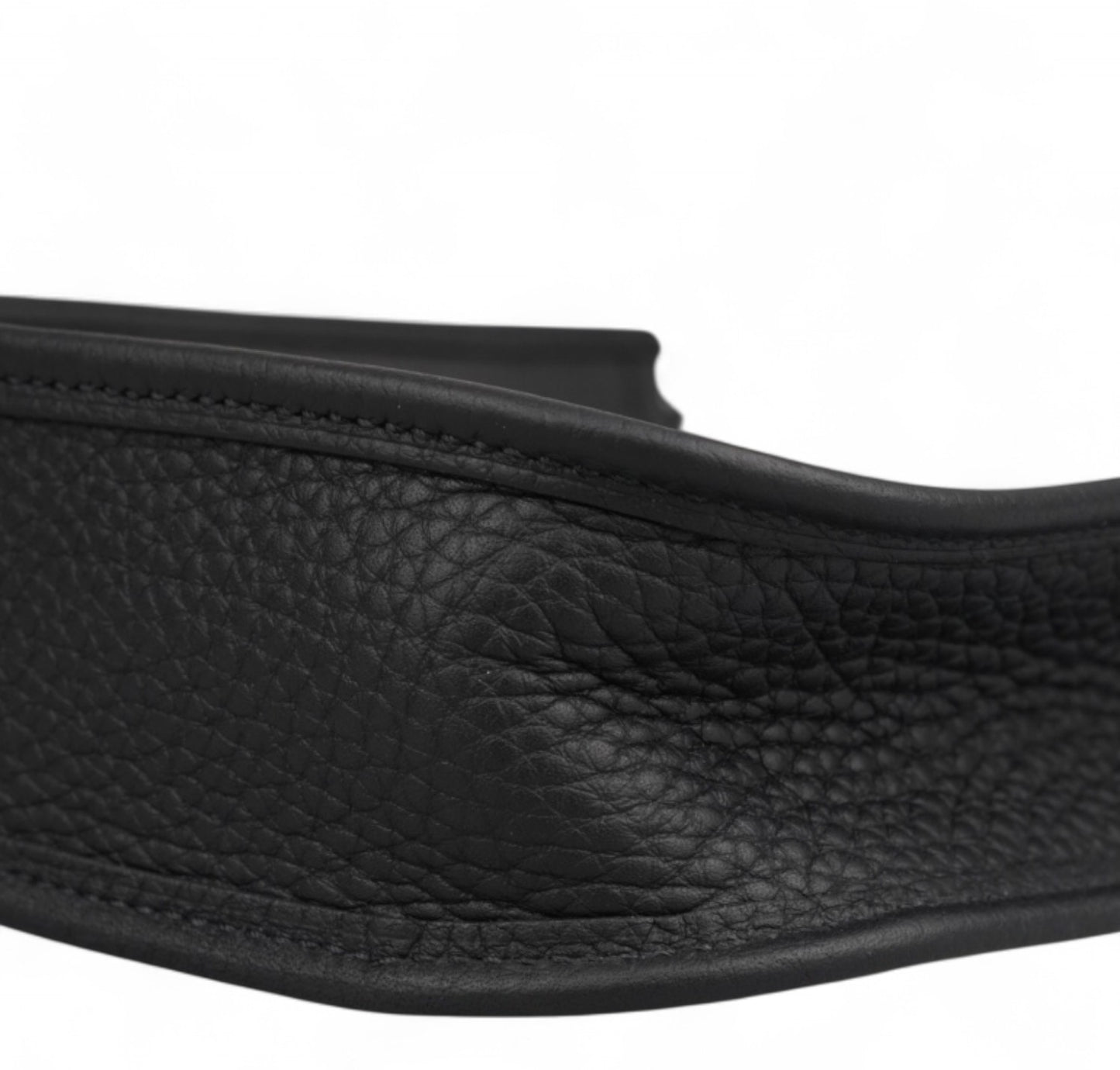 Evelyn 16 Black