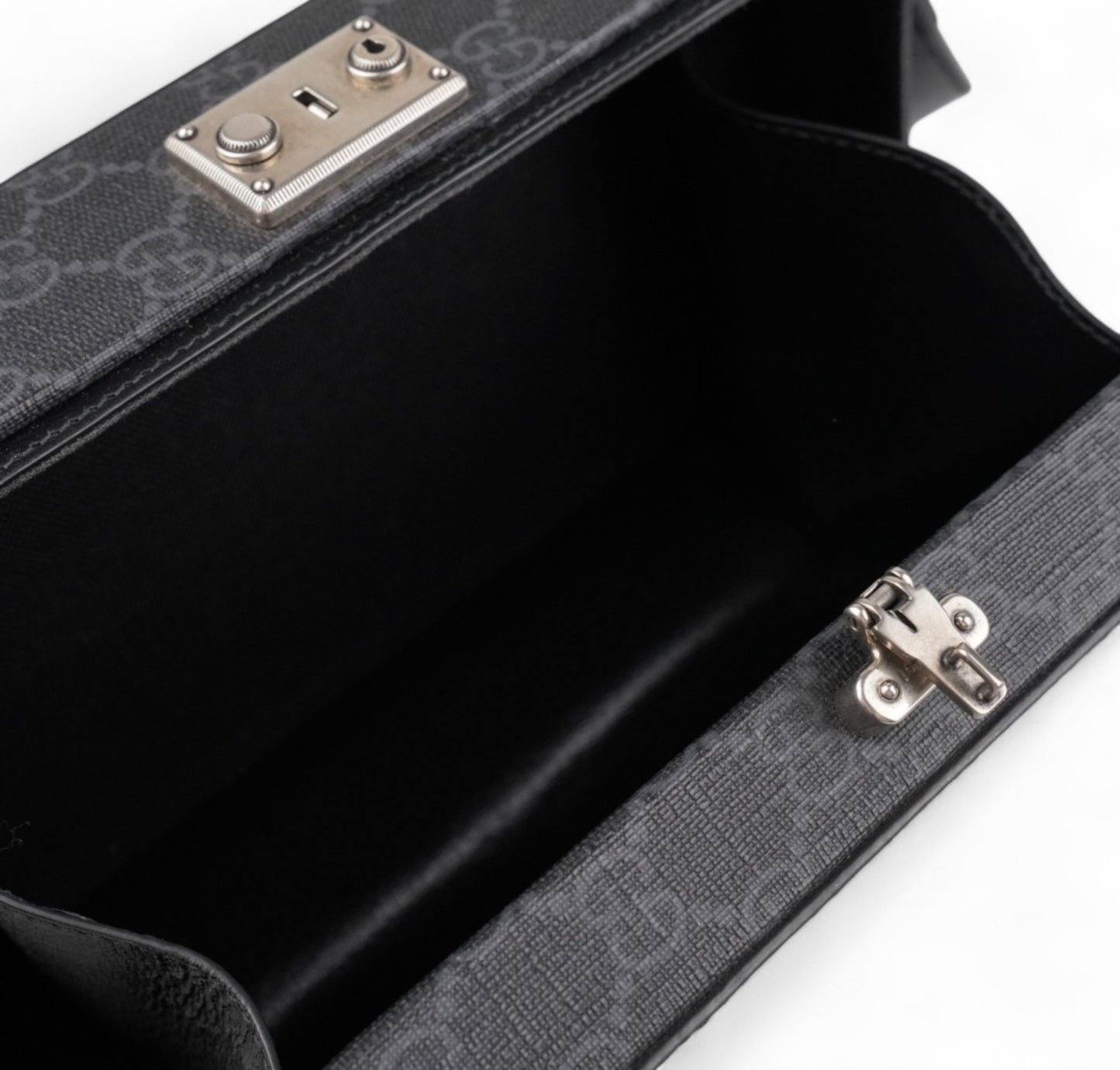 Hard Trunk GG Supreme