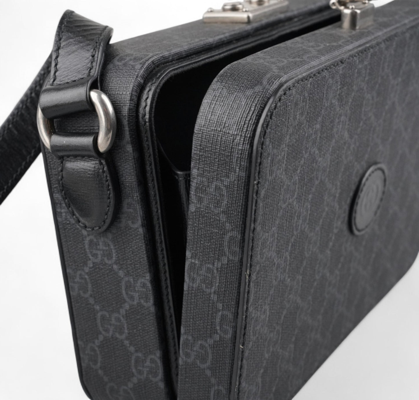 Hard Trunk GG Supreme