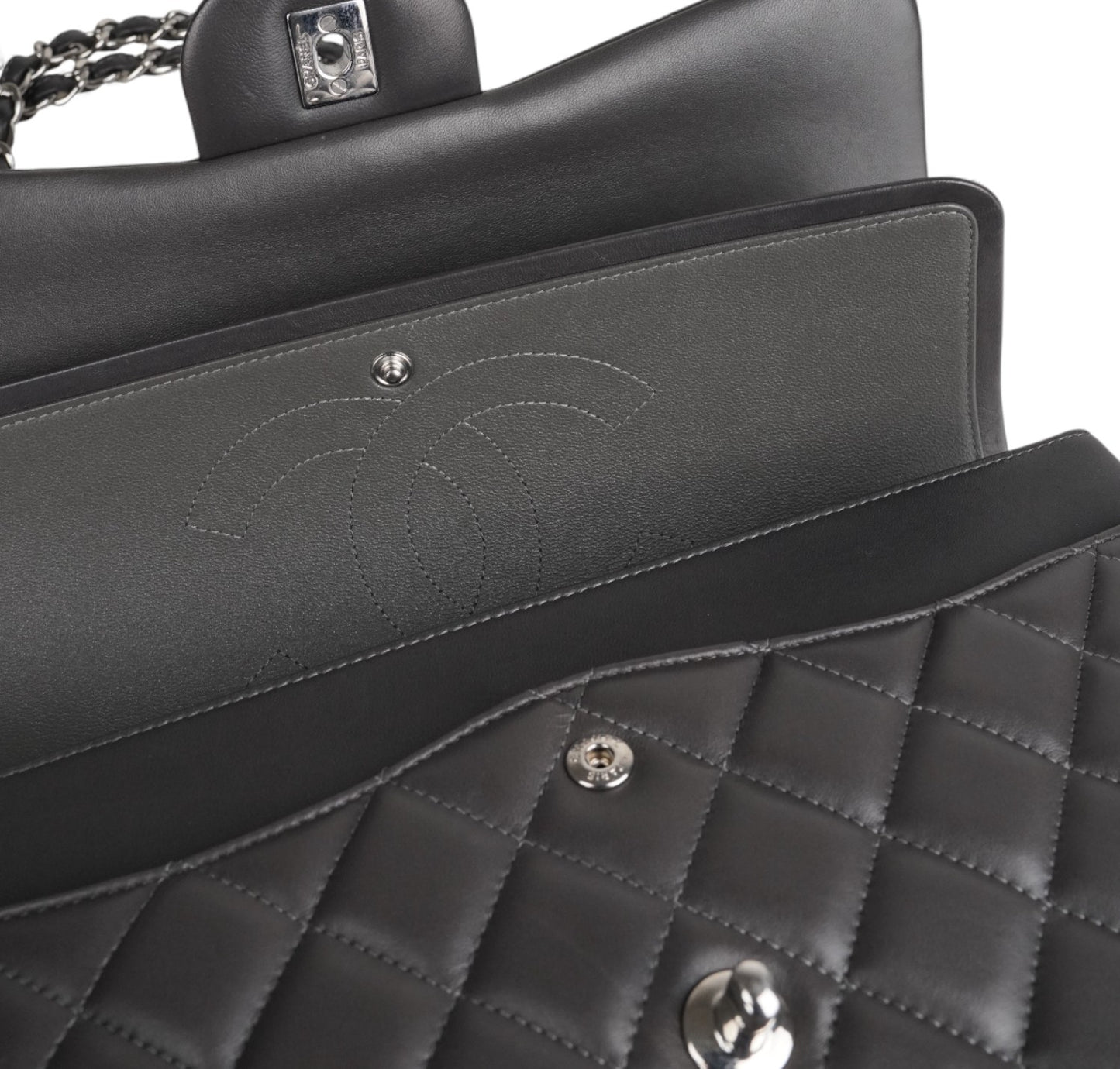 Timeless Jumbo Double Flap Black 