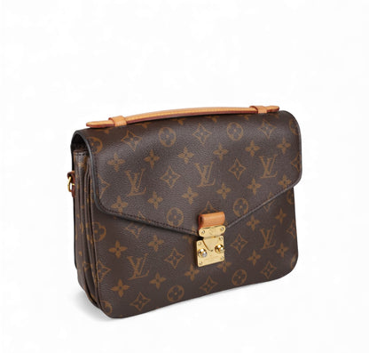 Pochette Métis Monogram