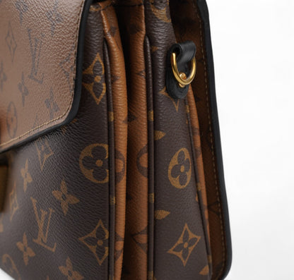 Pochette Métis Monogram Reverse