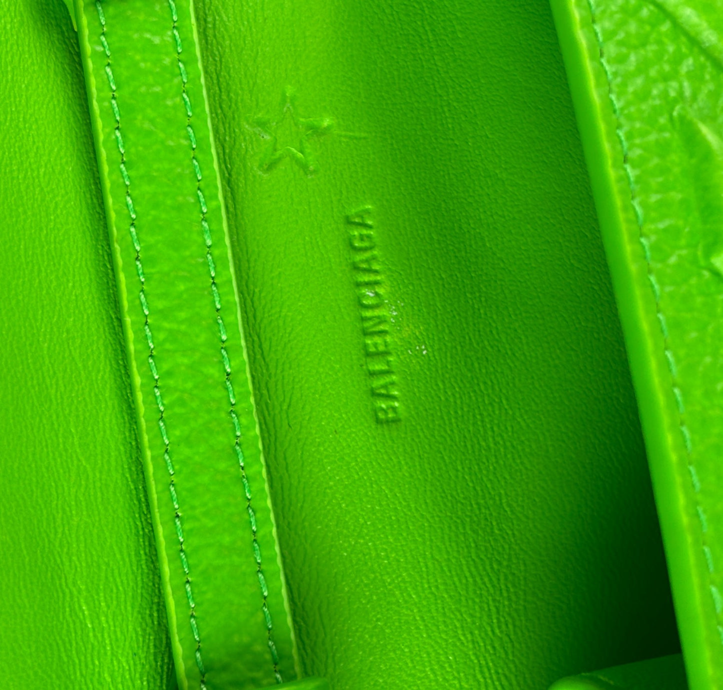 Pouch Acid Green