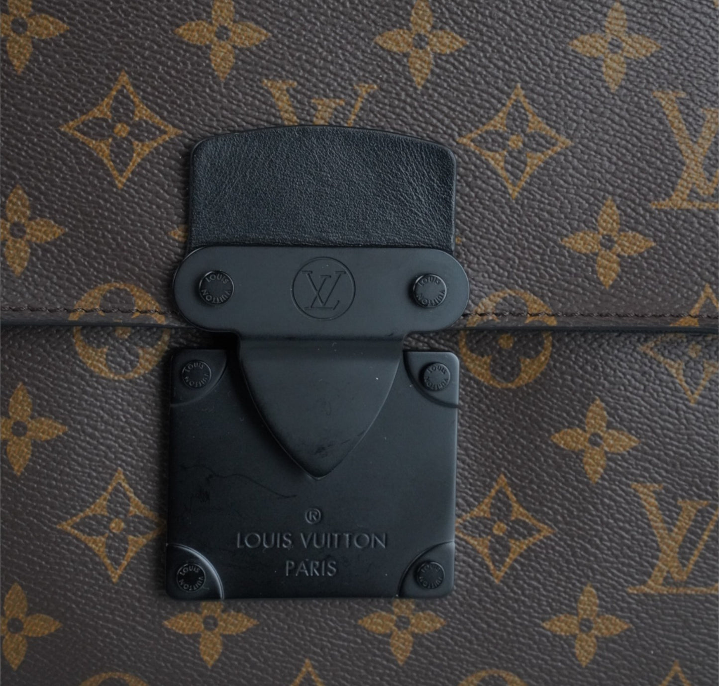 Pouch S-Lock