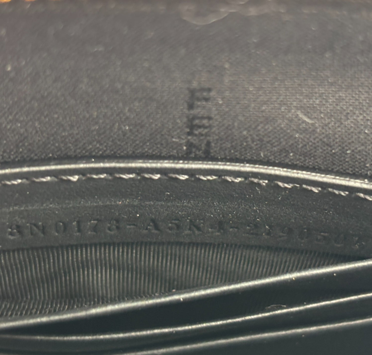 Pouch Monogram