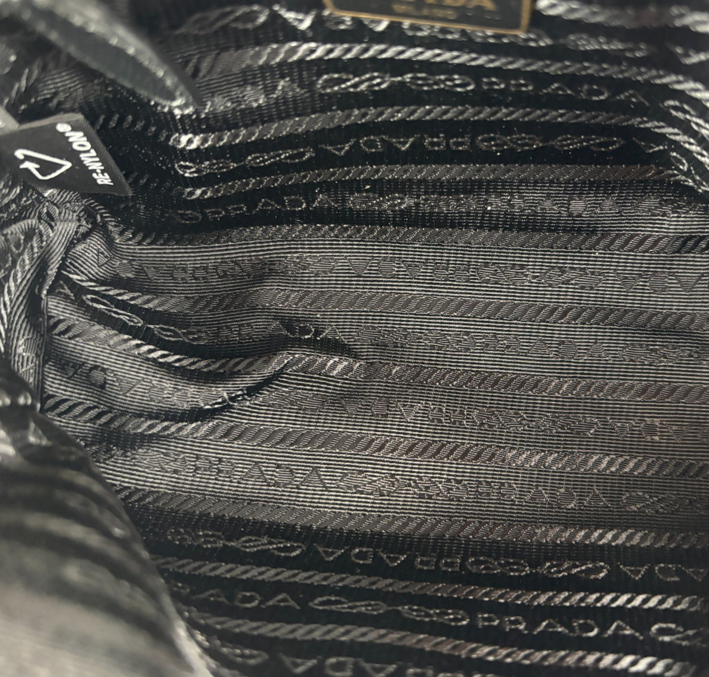 Pouch Re-Edition Saffiano