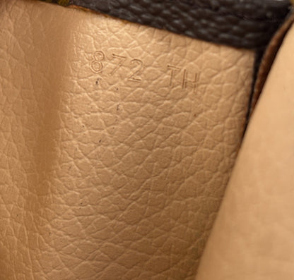 Toilette 19 Monogram