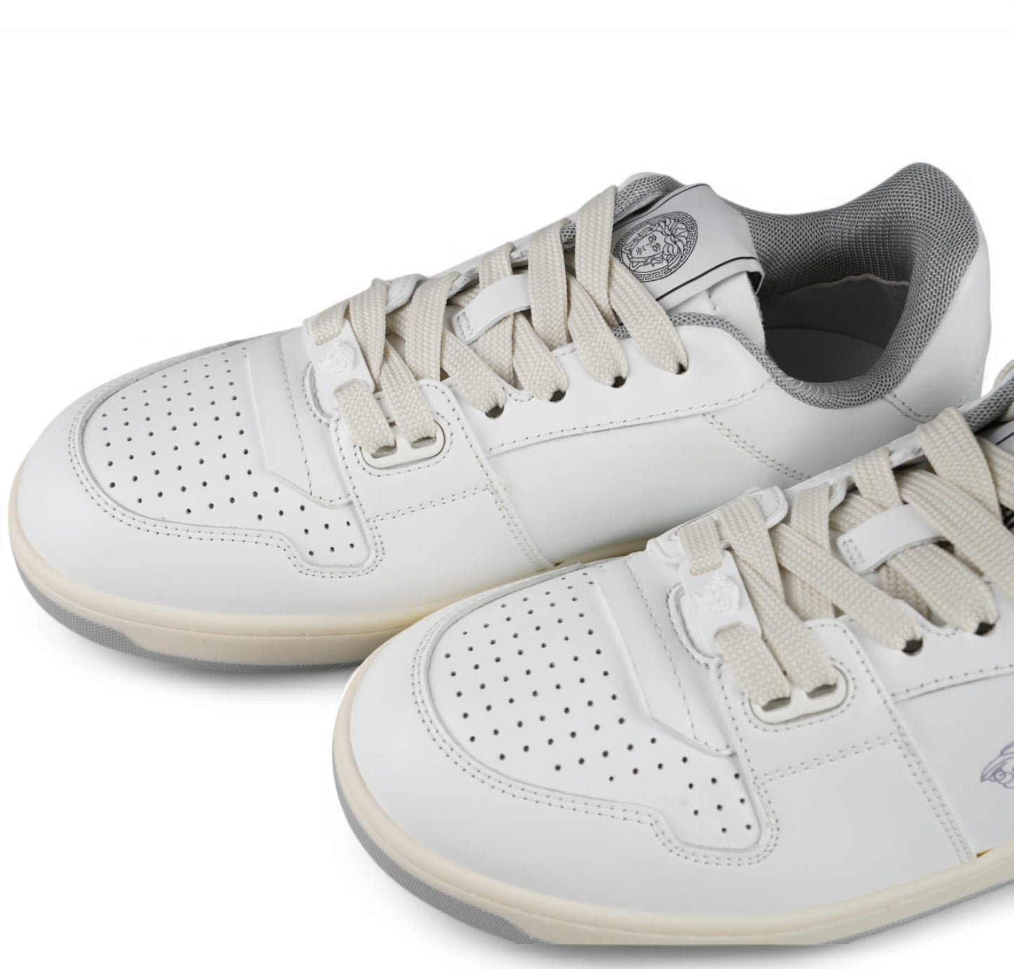 Sneakers Medusa 37