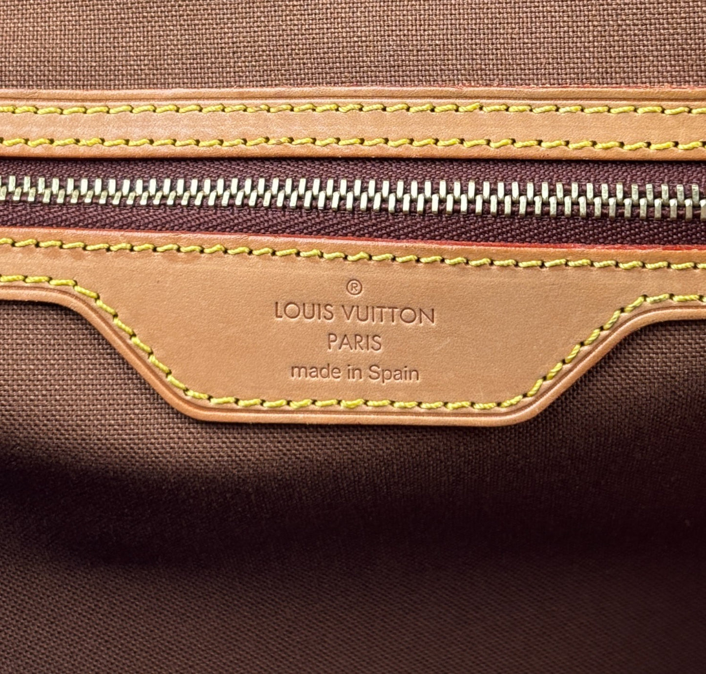 Messenger Abbesses Monogram