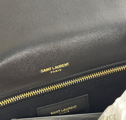Niki Black Medium