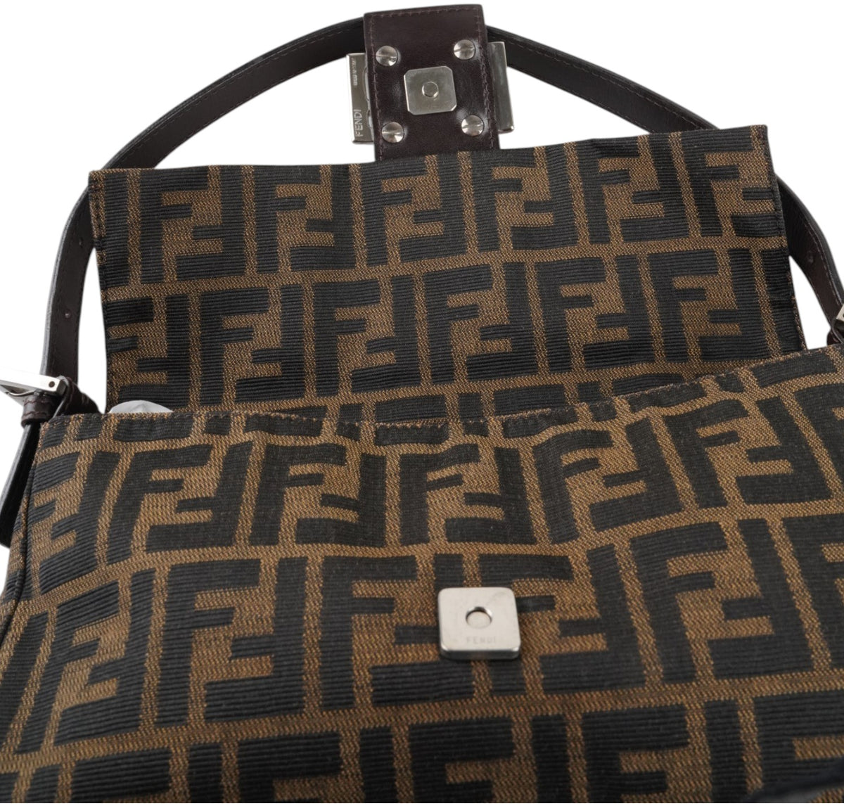 Baguette Monogram