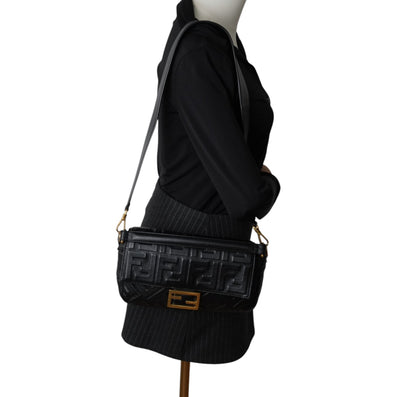 Baguette in Nappa Nera