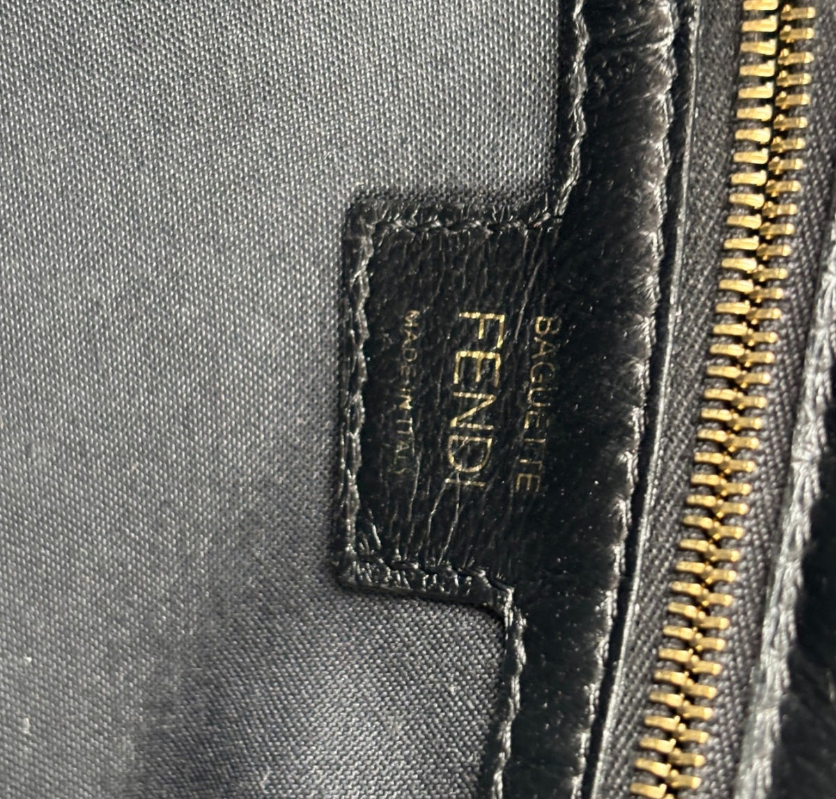 Baguette in Nappa Nera