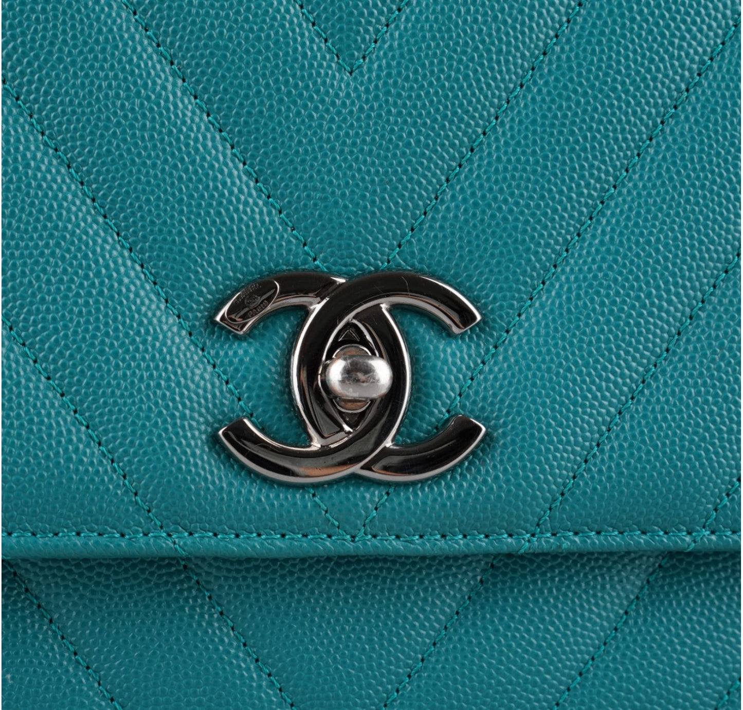 Coco Handle Chevron