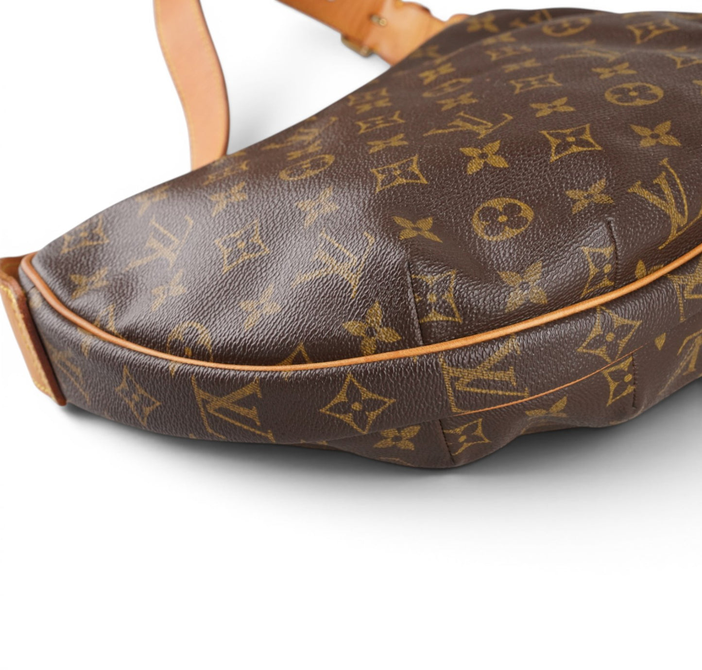 MM Monogram Croissants