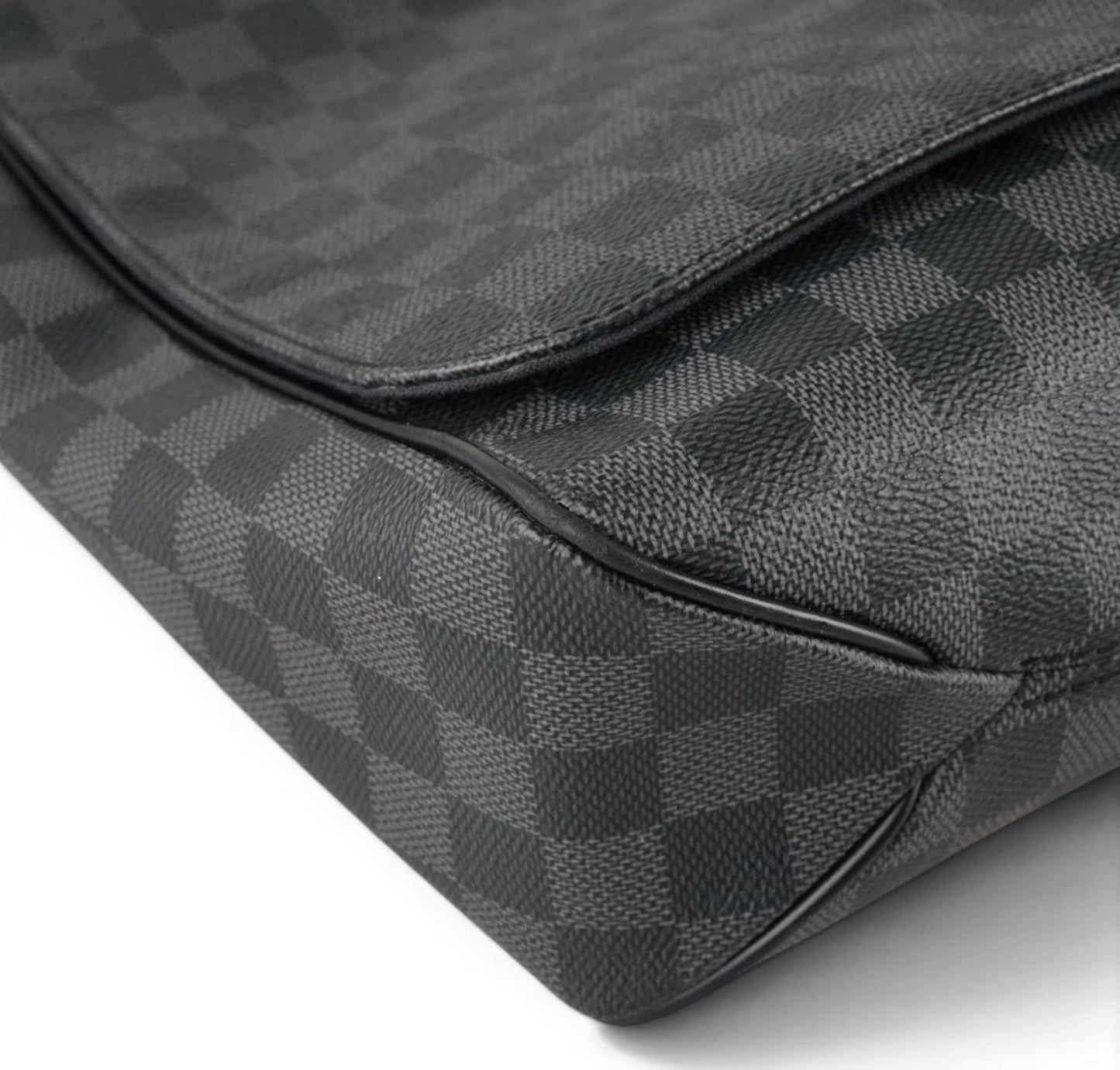 Messenger District Damier Graphite