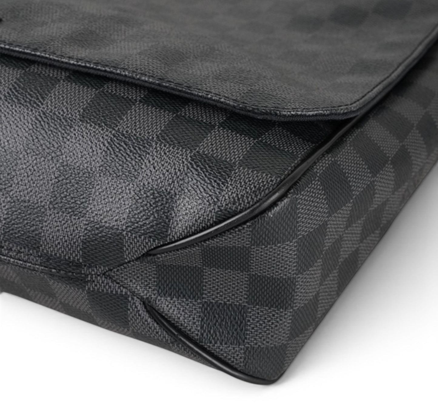 Messenger District Damier Graphite
