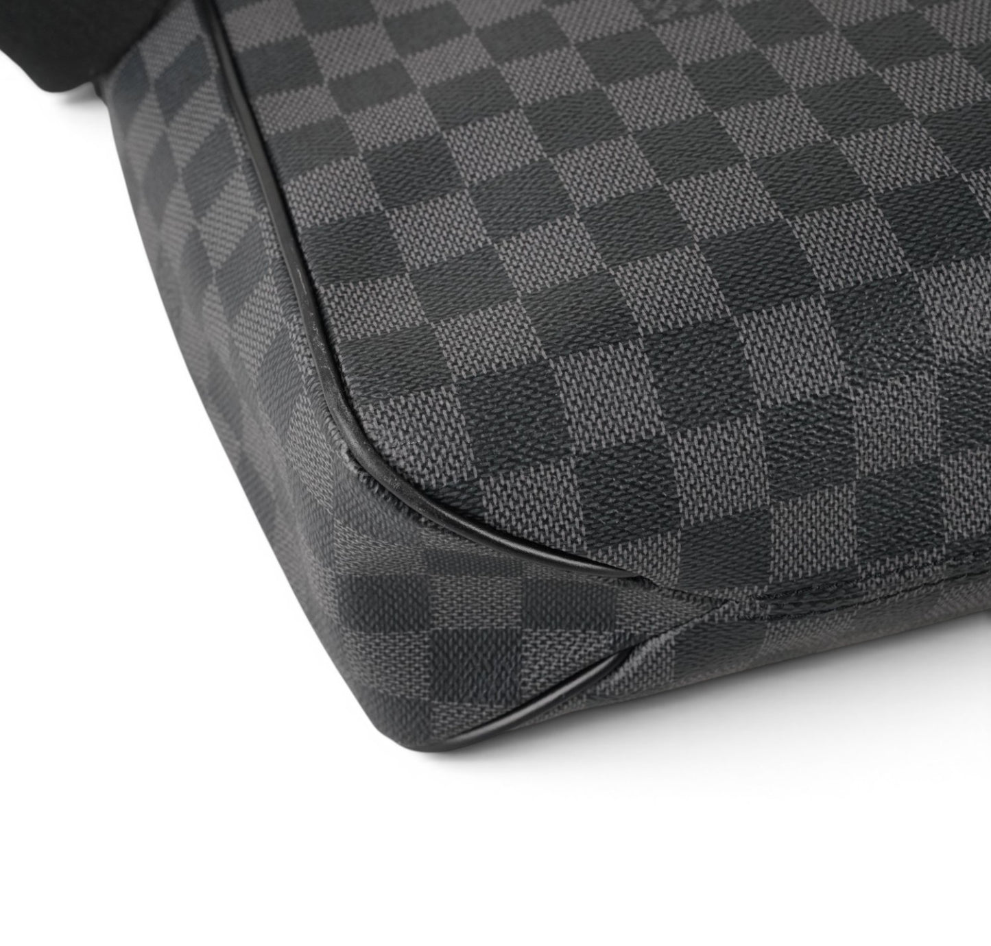 Messenger District Damier Graphite