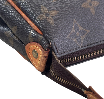 Pochette Eva Monogram