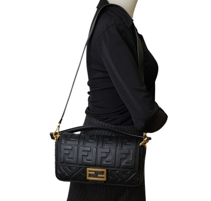 Baguette in Nappa Nera