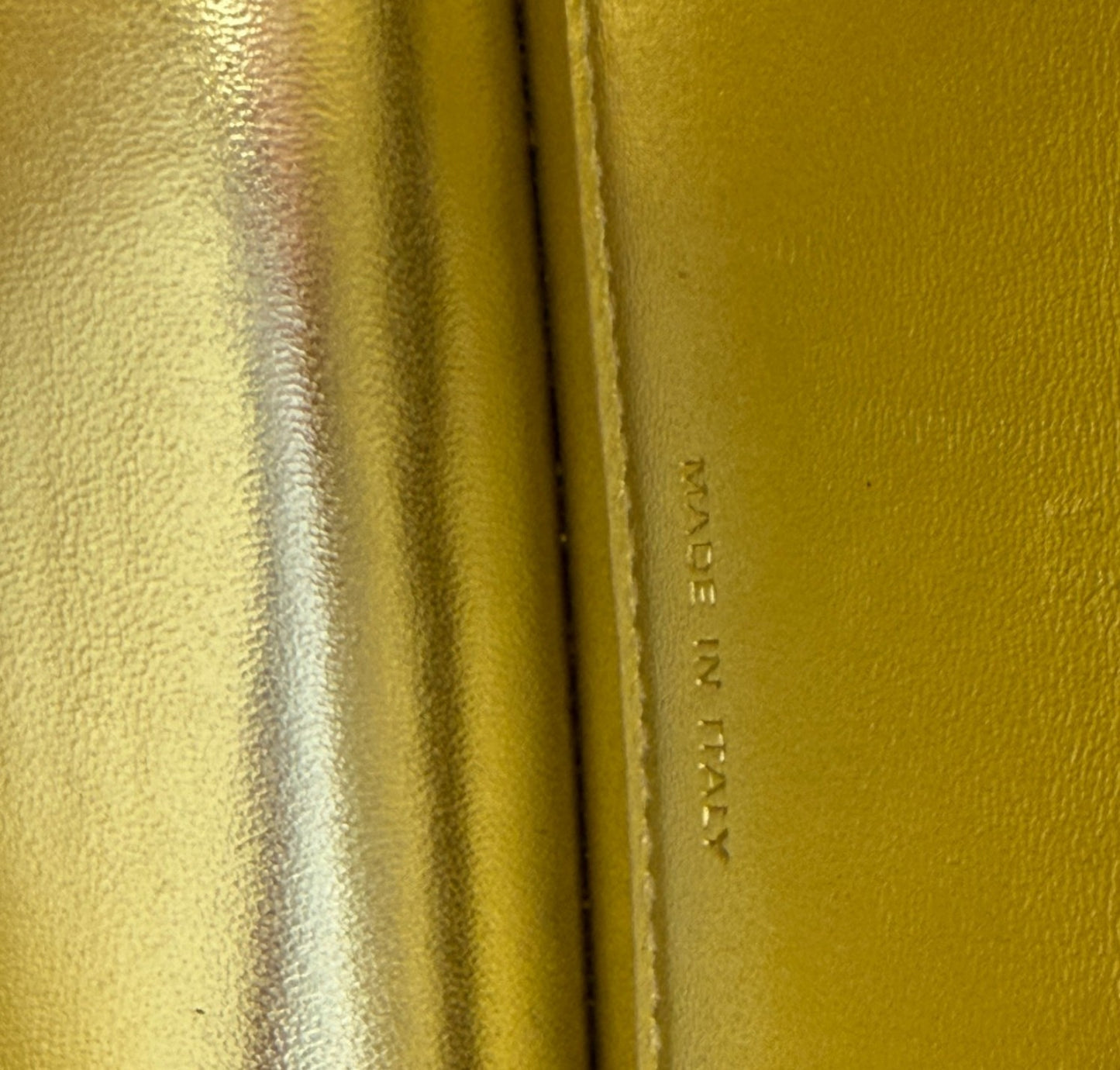 Peekaboo ISeeU Metallic