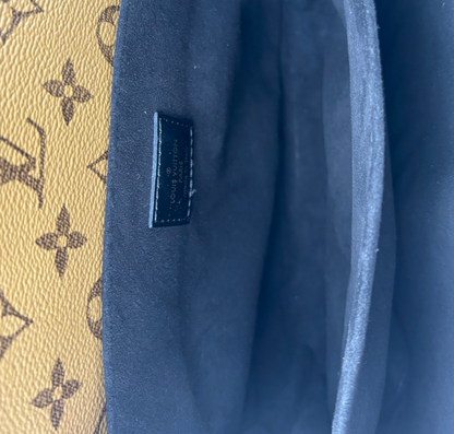 Pochette Métis Monogram Reverse