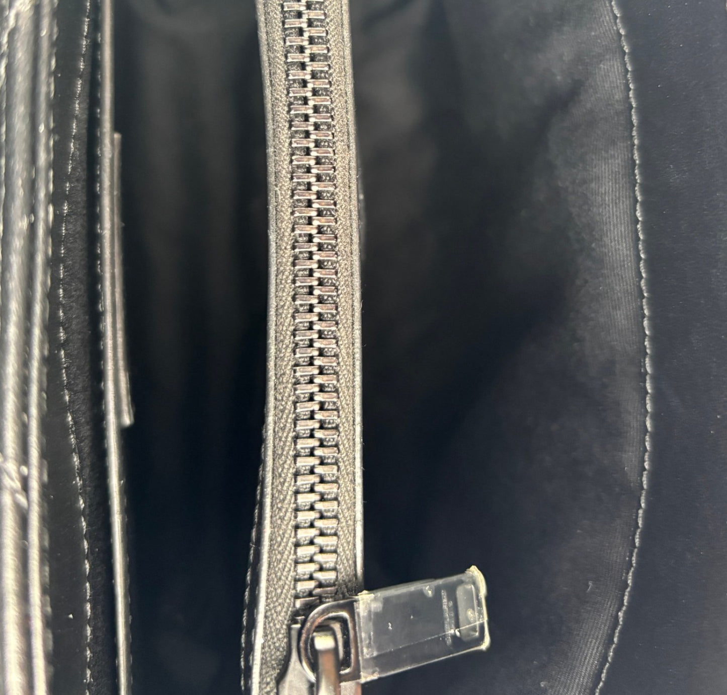 Loulou Small Black