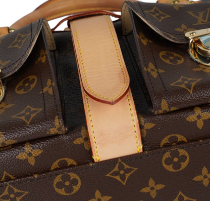 Manhattan GM Monogram